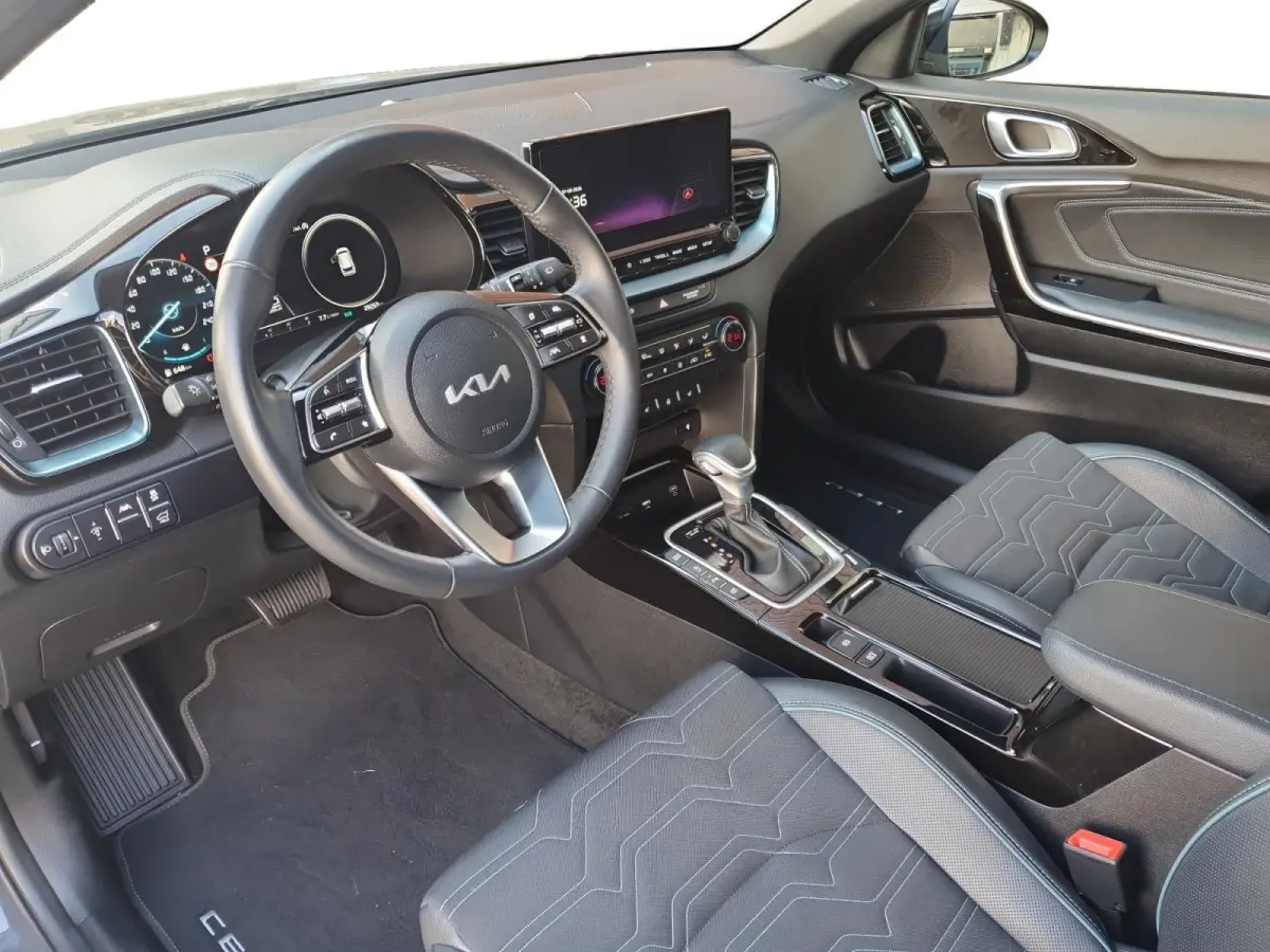 1.0 T-GDi MHEV Design Edition | Stoel en stuurverwarming | Navigatie | Camera | Apple Carplay / Android Auto | Elektrisch achterklep |