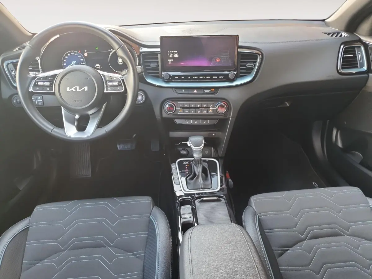 1.0 T-GDi MHEV Design Edition | Stoel en stuurverwarming | Navigatie | Camera | Apple Carplay / Android Auto | Elektrisch achterklep |