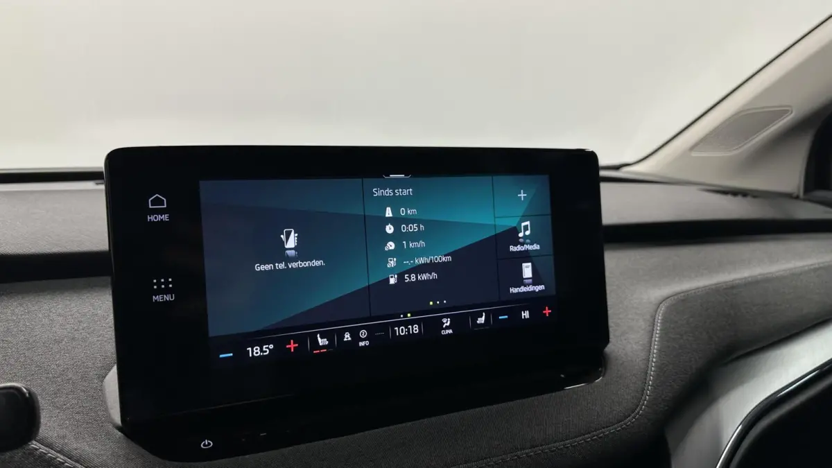 50 Business Edition NAVI ACC CARPLAY. 91% SOH
