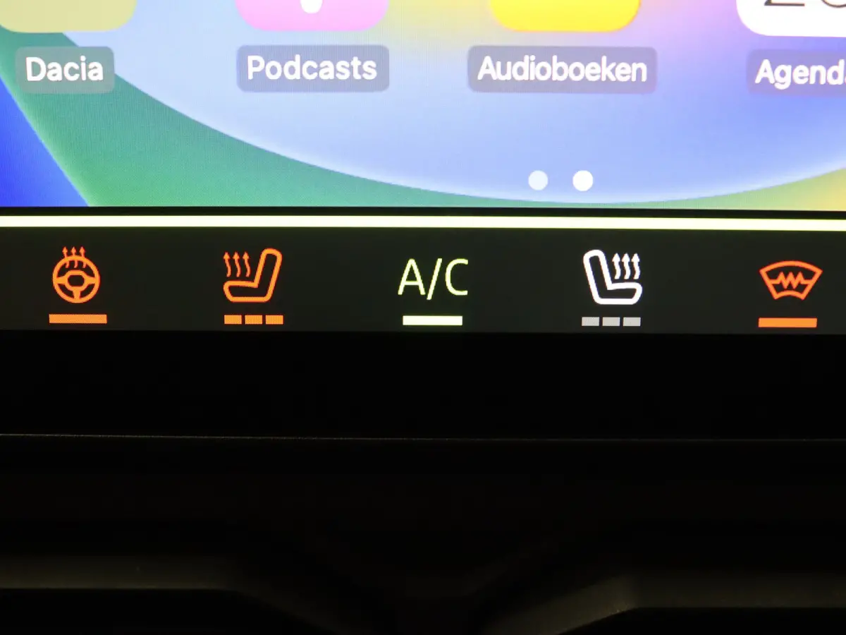 Hybrid-G 150 4x4 Limited Edition Apple Carplay/Android Auto | Climate