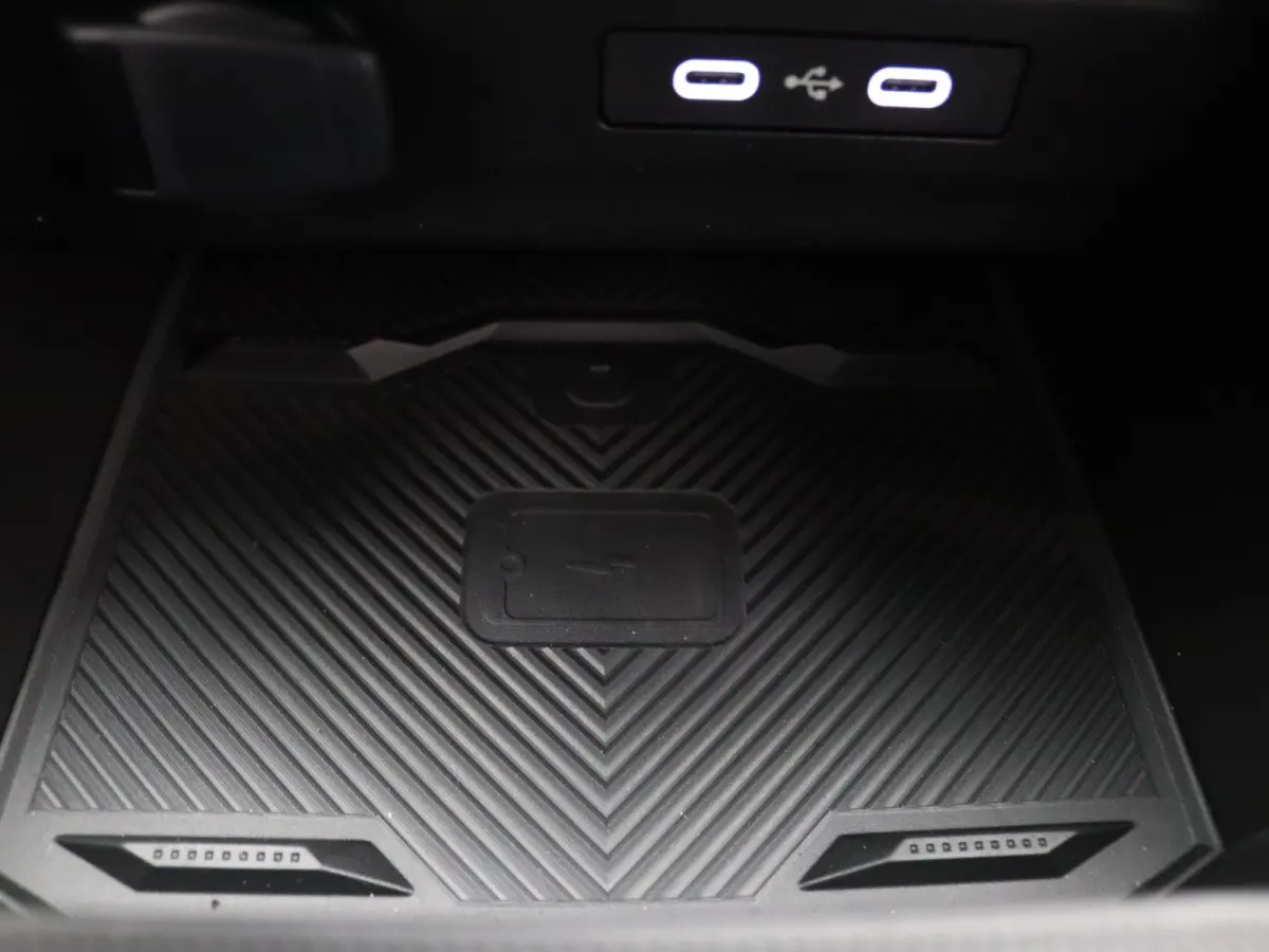 Hybrid-G 150 4x4 Limited Edition Apple Carplay/Android Auto | Climate