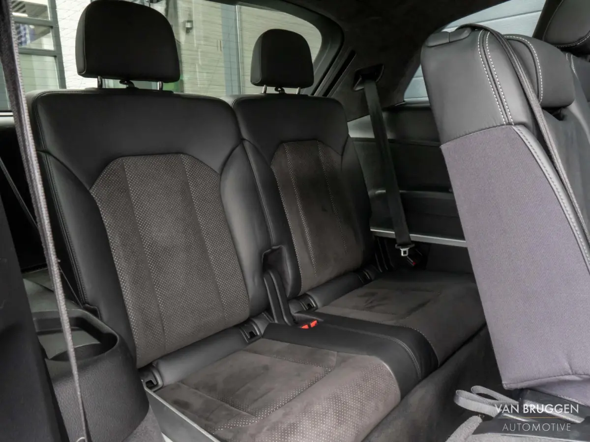 3.0 TFSI quattro S-Line 7p Pano B&O+ FullOption Alcantara 22" Luchtv Trekh
