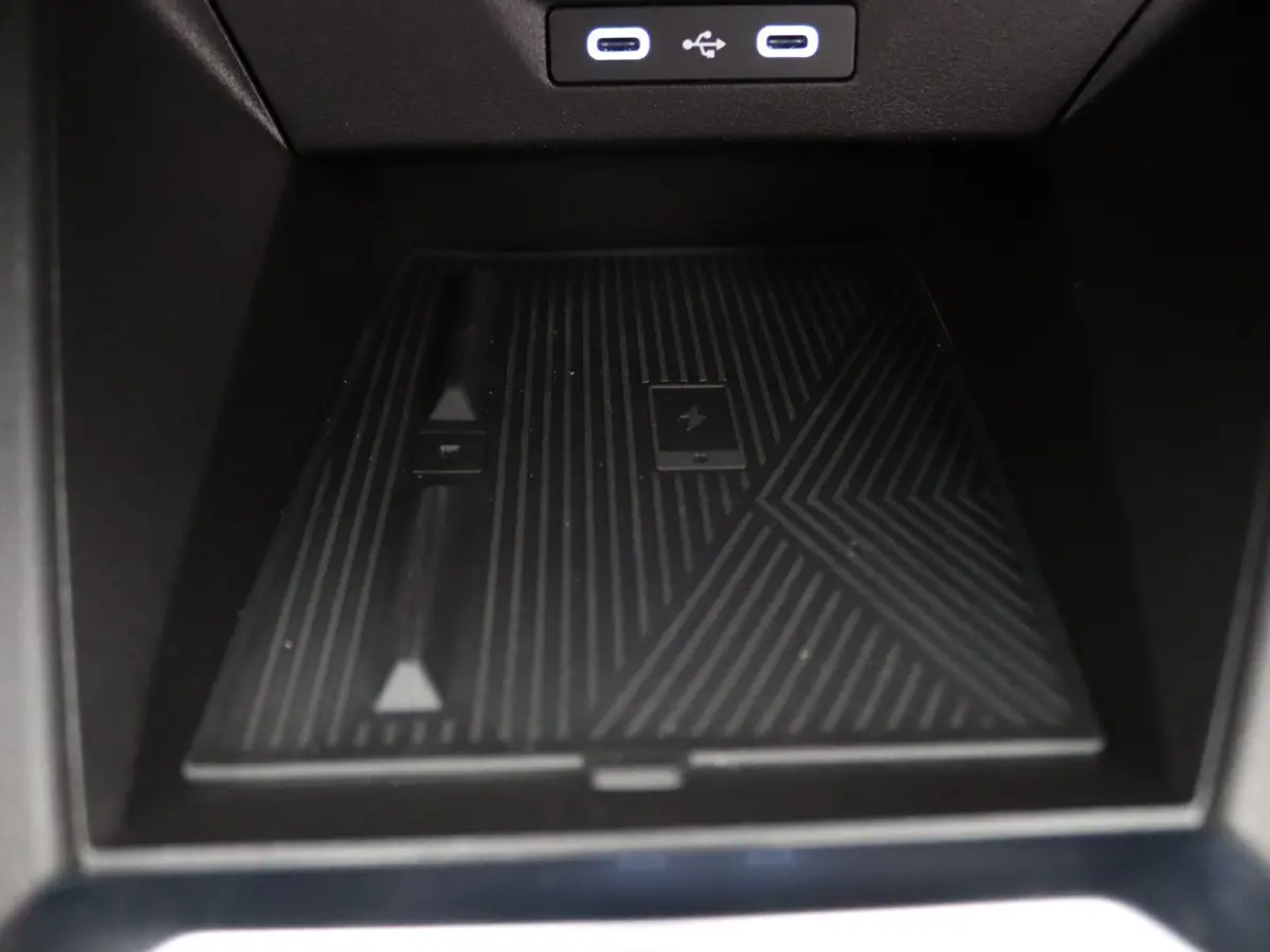 115pk TCe techno Apple Carplay/Android Auto | Climate