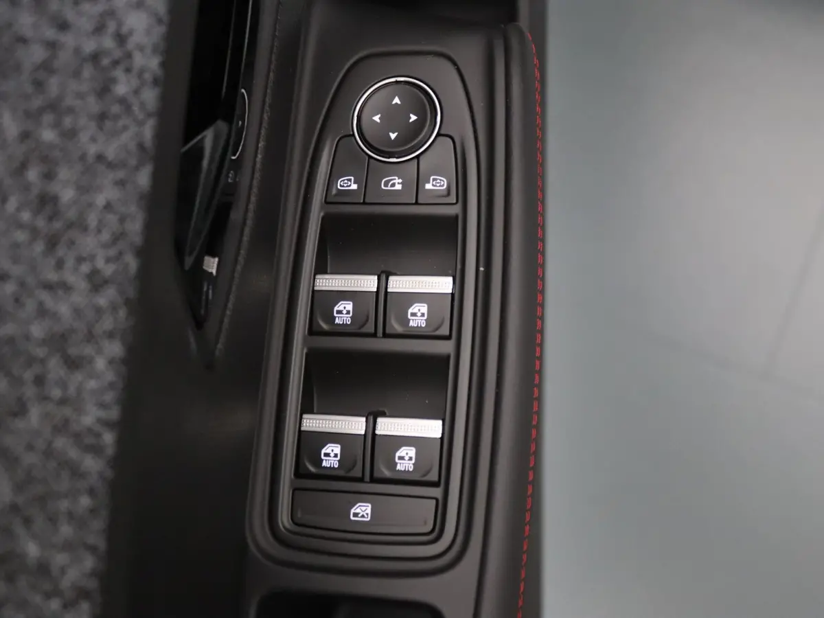 115pk TCe techno Apple Carplay/Android Auto | Climate