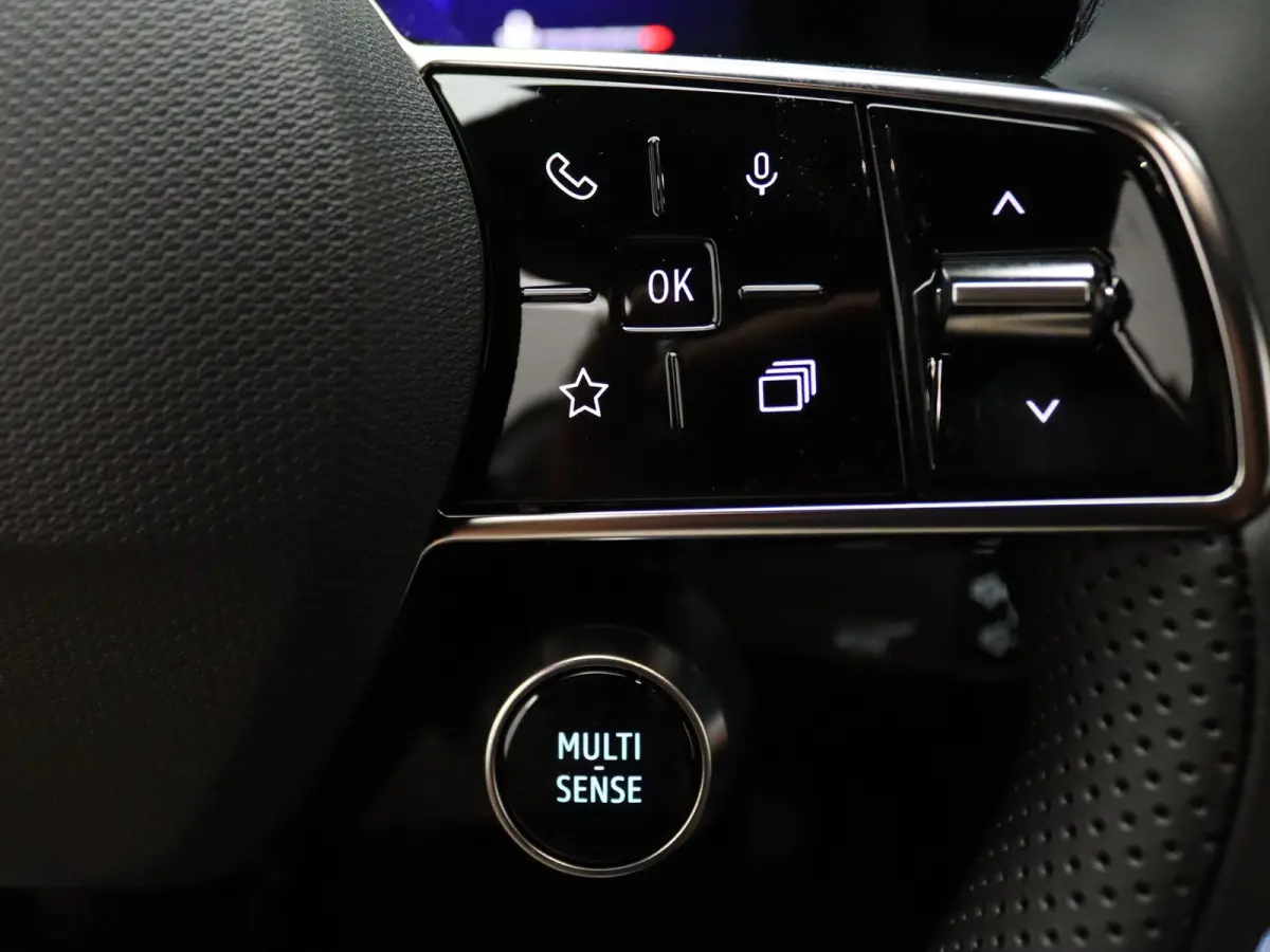 115pk TCe techno Apple Carplay/Android Auto | Climate