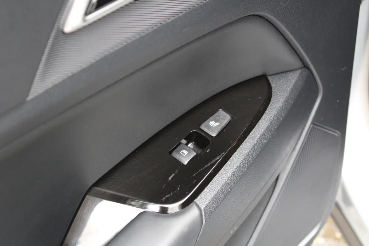 1.6 T-GDi MHEV DynamicLine 180PK | 360-Camera | Elektrische stoelen | Apple/Android Carplay