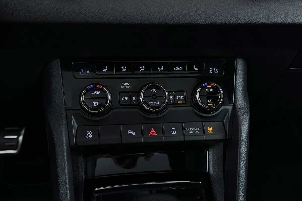 1.5 TSI ACT Sportline Business | Panoramadak | Org NL | Digital Cockpit | CarPlay | Canton | Blind Spot | Adap. Cruise