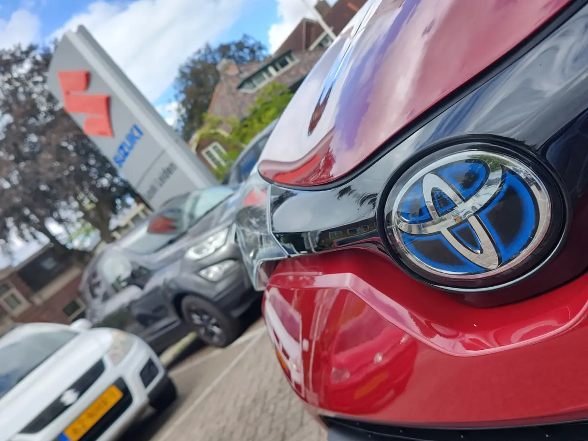 1.8 HYBRID DYNAMIC Dodehoekdetectie | Stoelverwarming | Adaptive Cruise