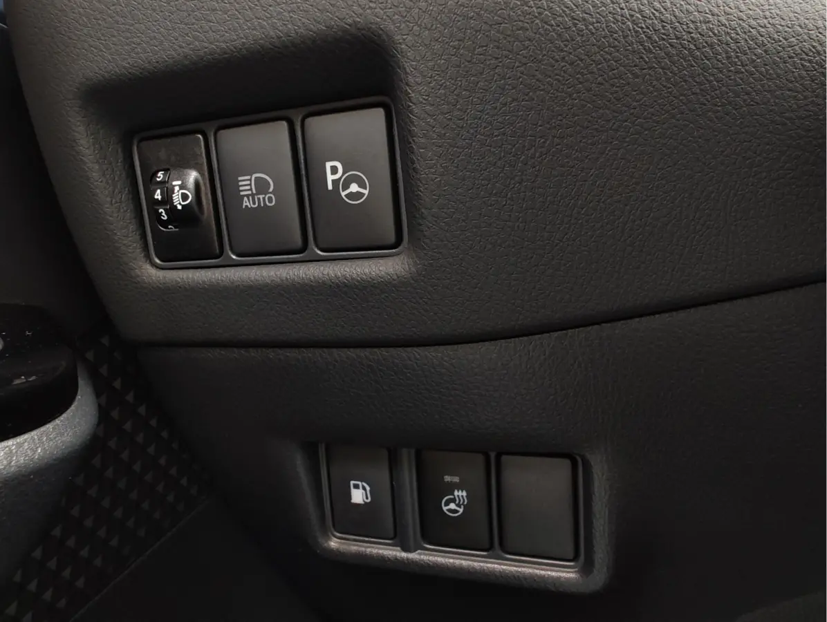 1.8 HYBRID DYNAMIC Dodehoekdetectie | Stoelverwarming | Adaptive Cruise