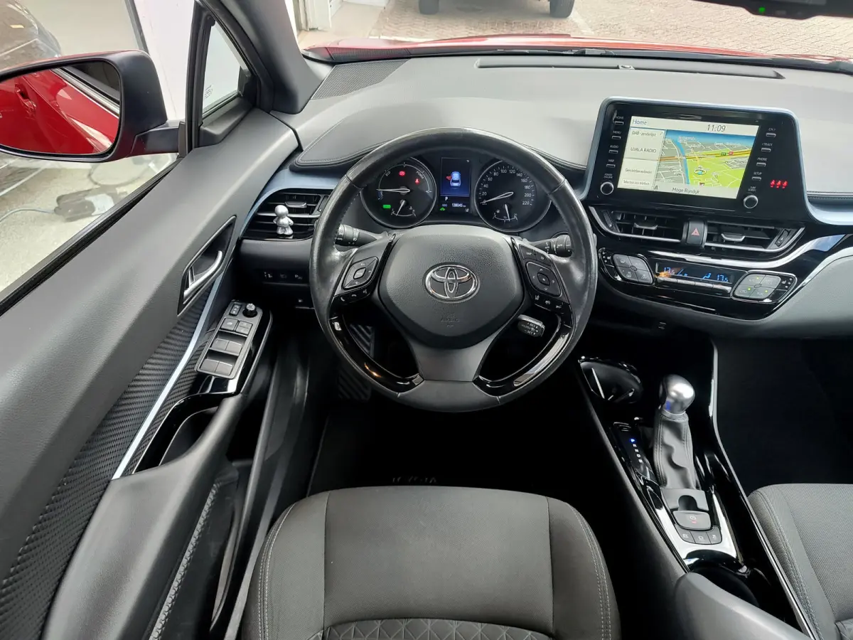 1.8 HYBRID DYNAMIC Dodehoekdetectie | Stoelverwarming | Adaptive Cruise
