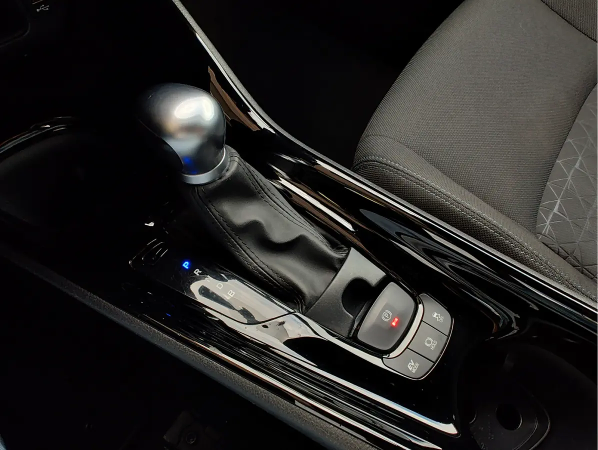 1.8 HYBRID DYNAMIC Dodehoekdetectie | Stoelverwarming | Adaptive Cruise