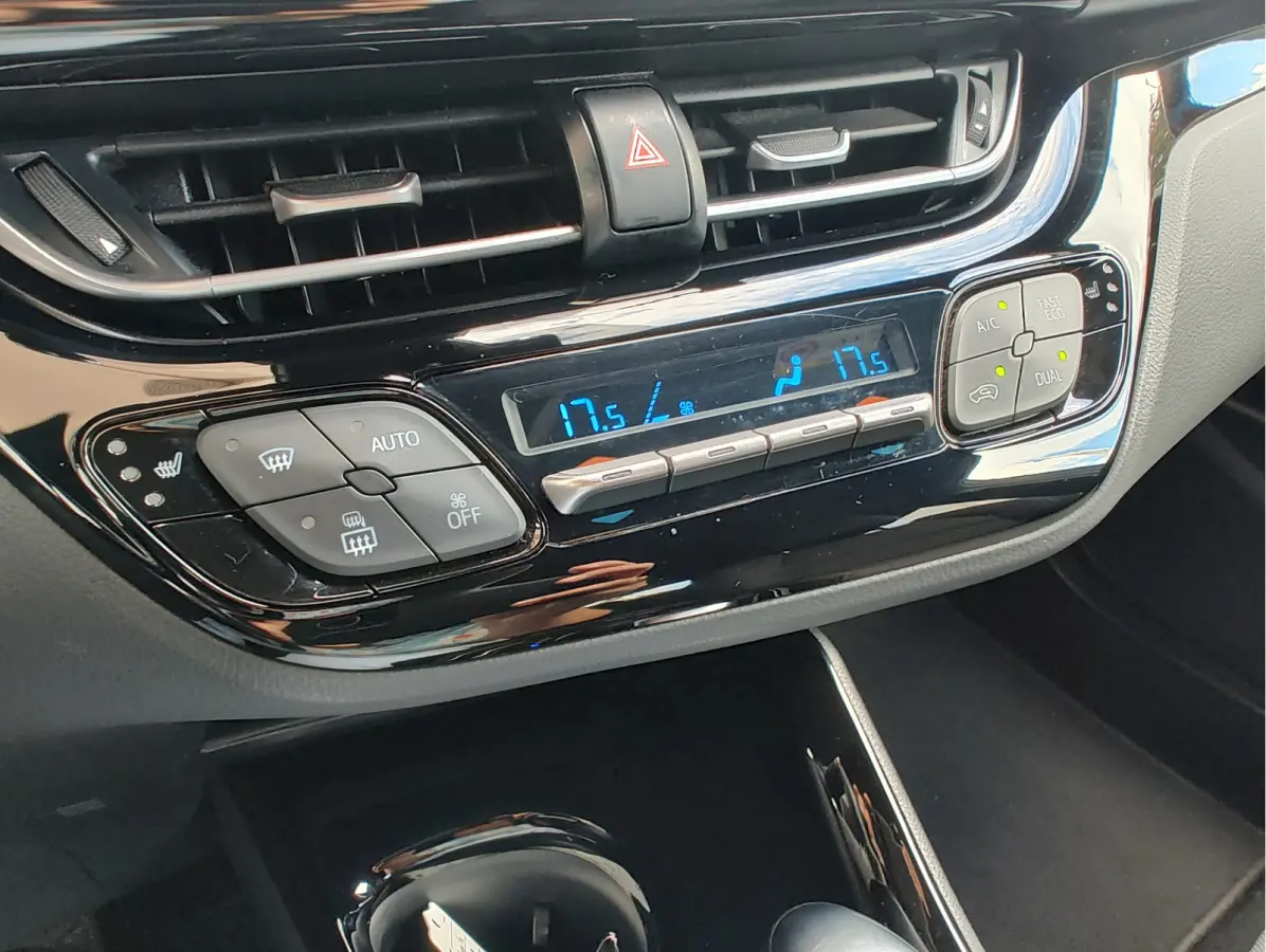 1.8 HYBRID DYNAMIC Dodehoekdetectie | Stoelverwarming | Adaptive Cruise