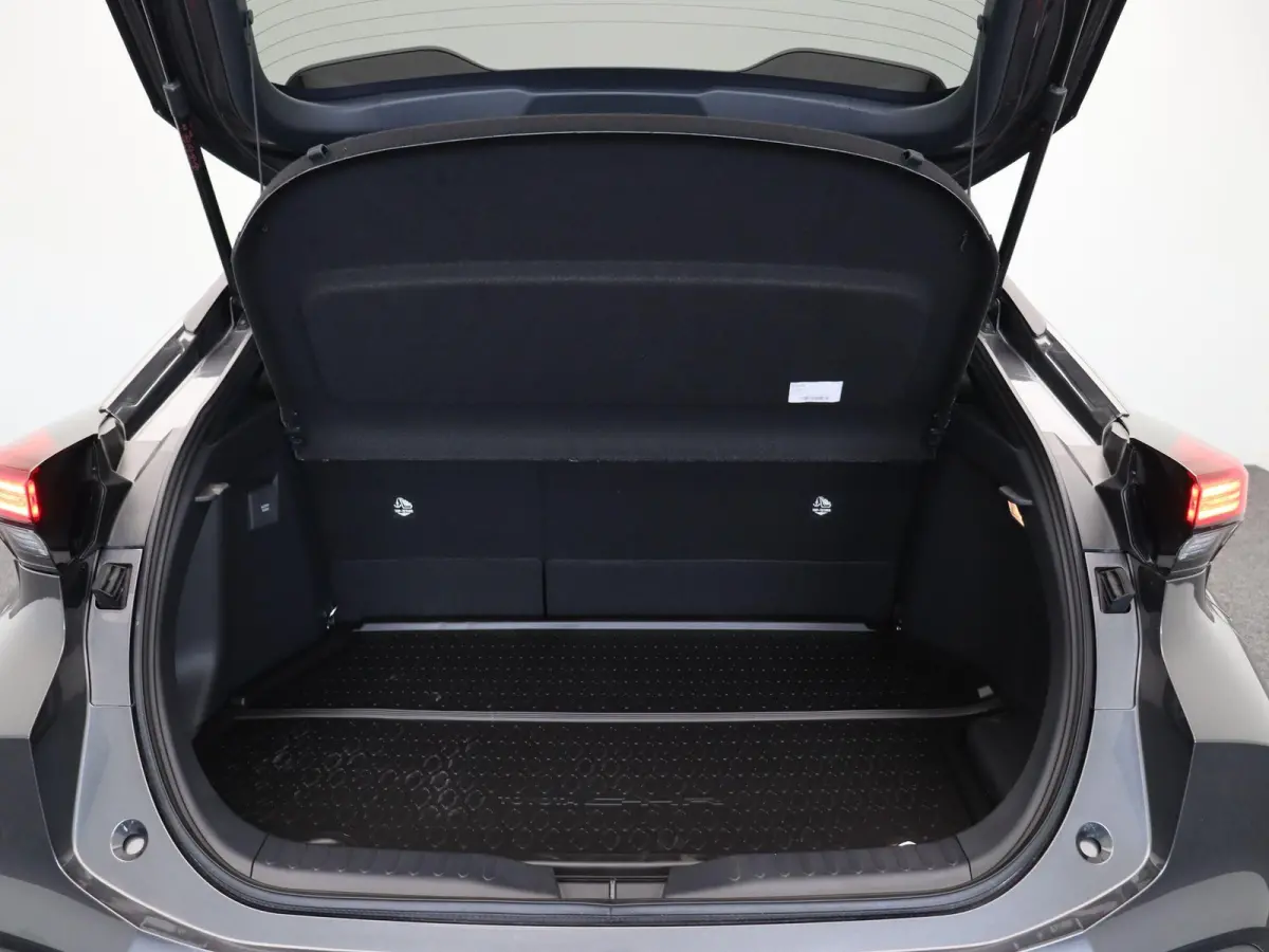 2.0 Plug-in Hybrid 220 Dynamic | Warmtepomp | Stoelverwarming | Keyless Entry |