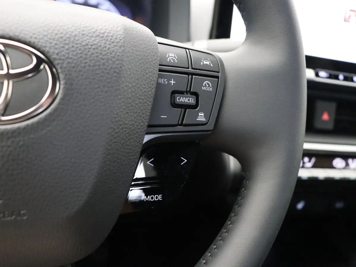 2.0 Plug-in Hybrid 220 Dynamic | Warmtepomp | Stoelverwarming | Keyless Entry |