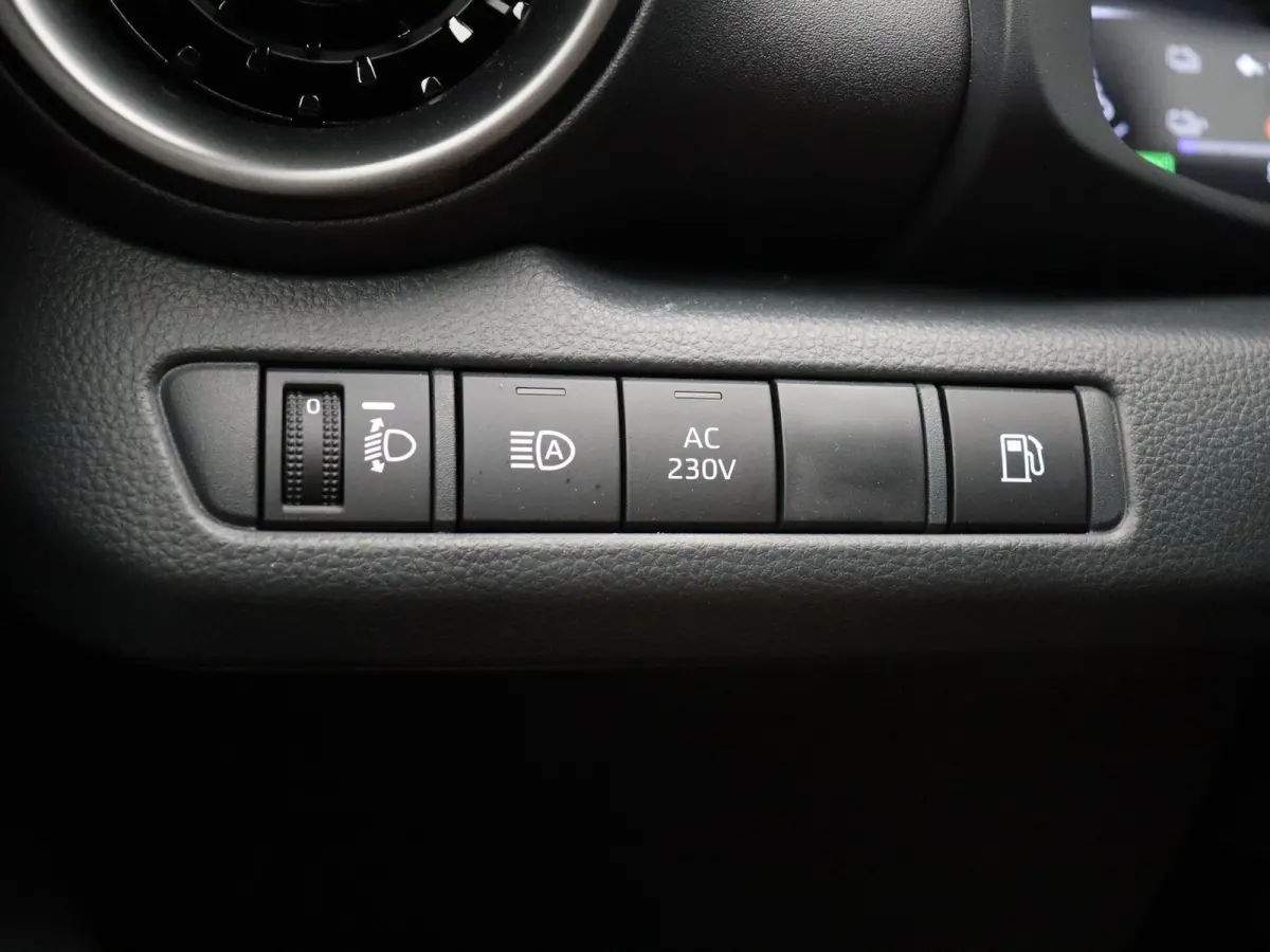 2.0 Plug-in Hybrid 220 Dynamic | Warmtepomp | Stoelverwarming | Keyless Entry |