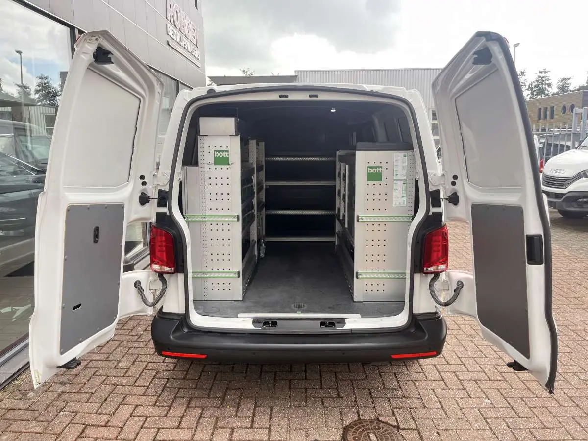 T6.1 - 2.0 TDI  Aut. DSG Airco/Cruise/Nav Kasten L2H1