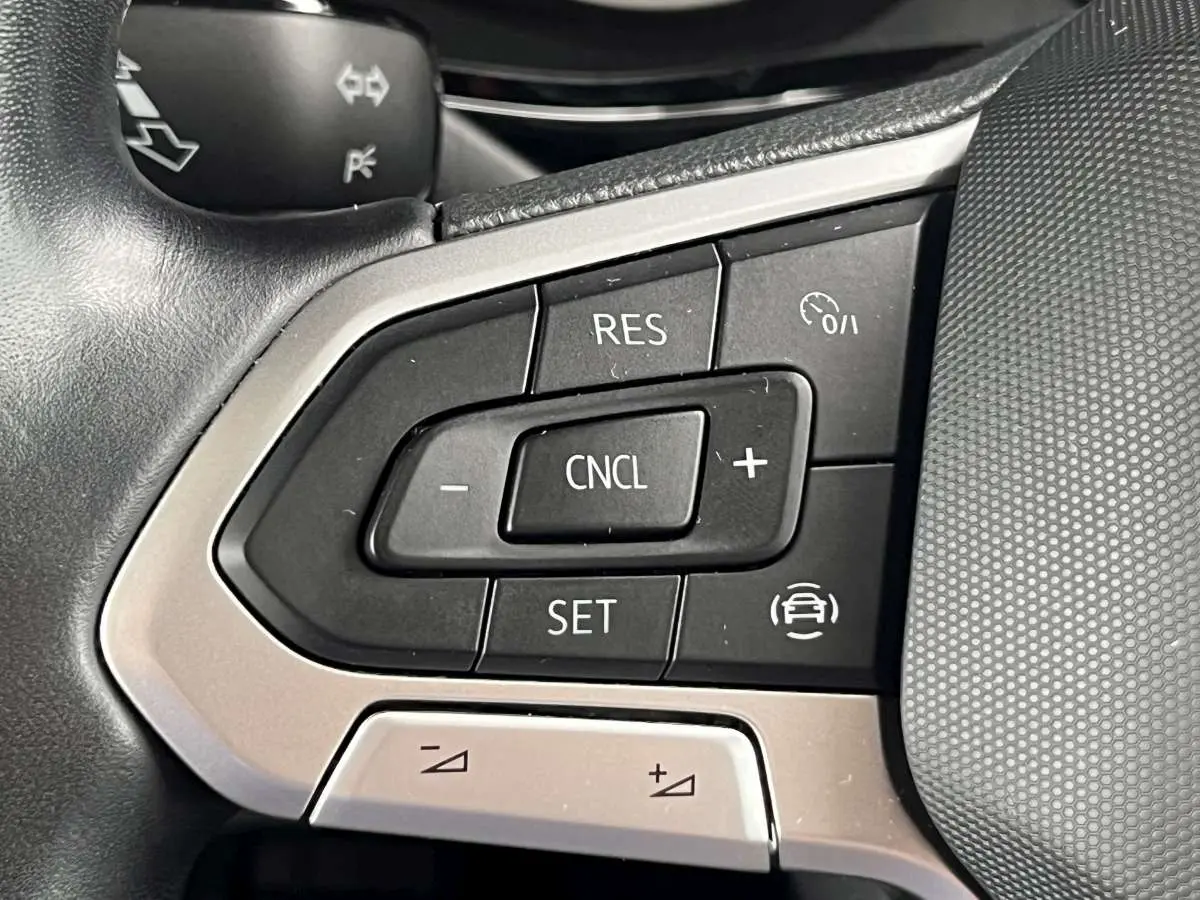 T6.1 - 2.0 TDI  Aut. DSG Airco/Cruise/Nav Kasten L2H1