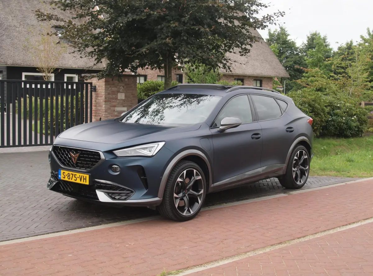 1.4 e-Hybrid VZ Black Edition | Panoramadak | Trekhaak | Camera | Sfeerverlichting | Leer | NL-Auto |