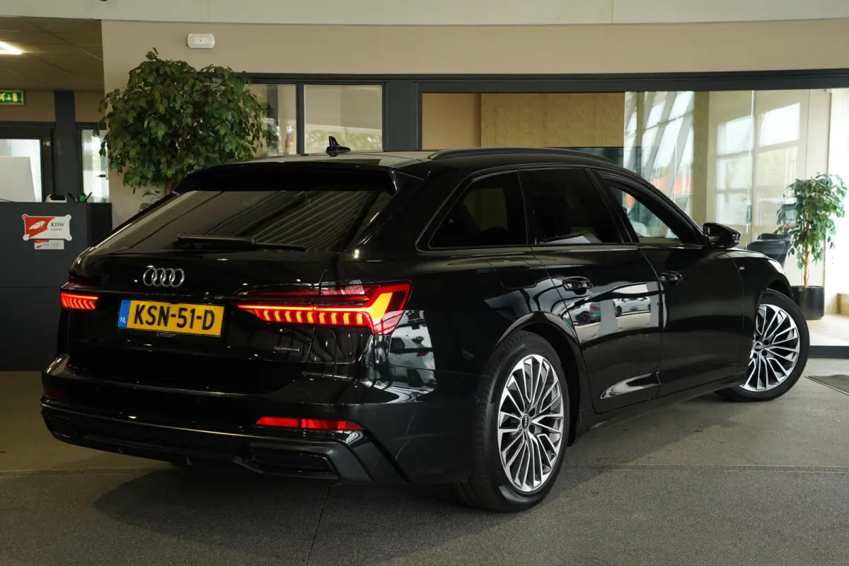 55 TFSI e quattro Competition 367PK S-line Leder Trek Navi Cam