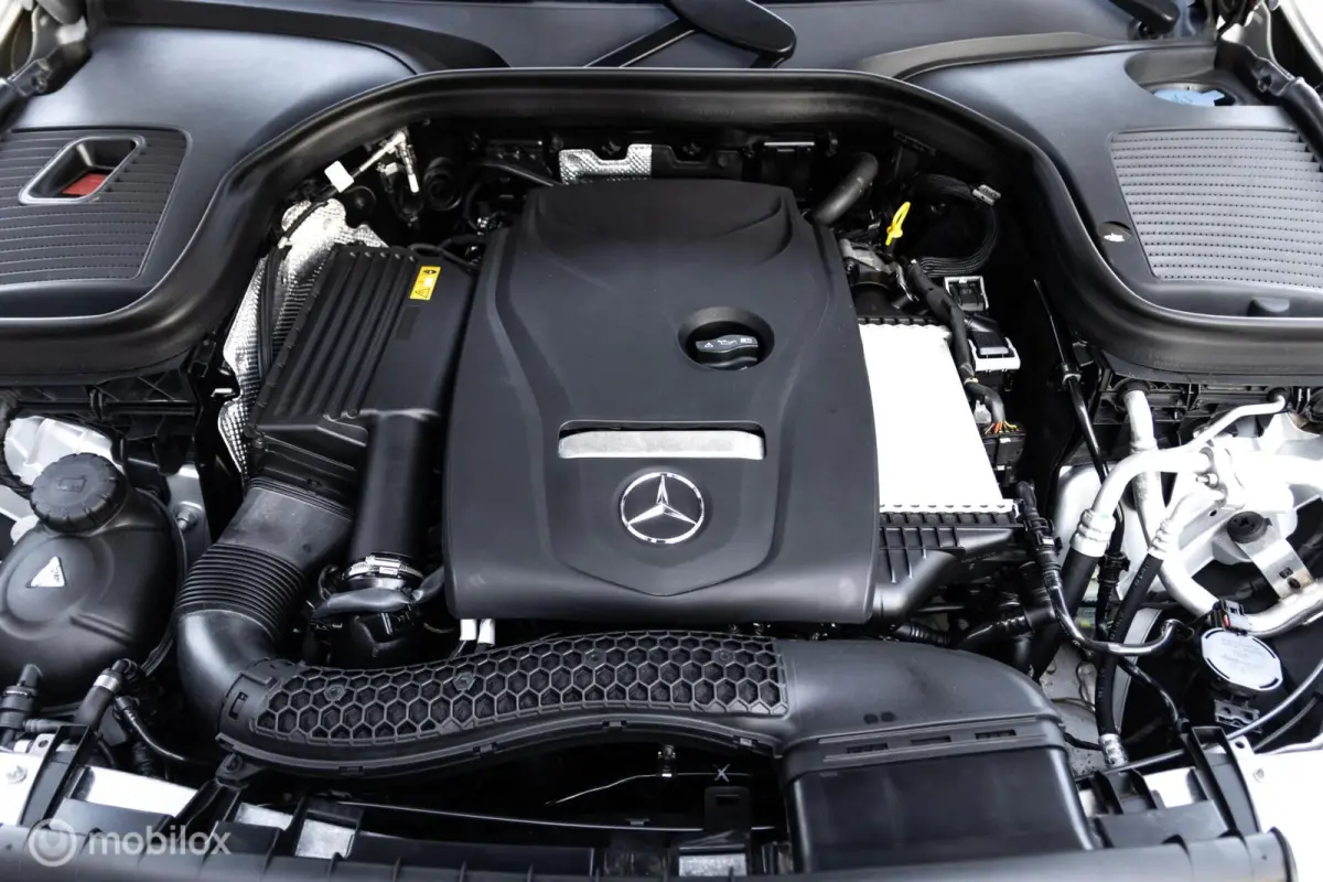250 4MATIC Premium Plus AMG