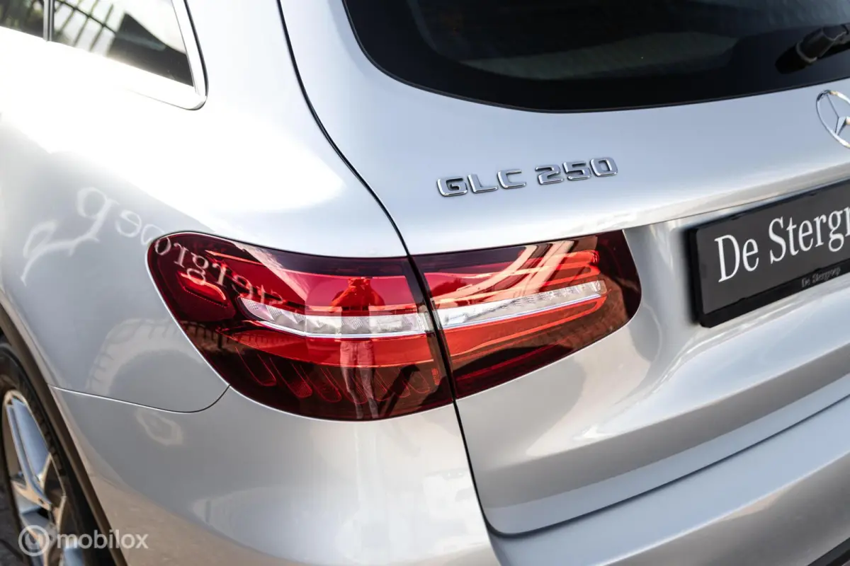 250 4MATIC Premium Plus AMG