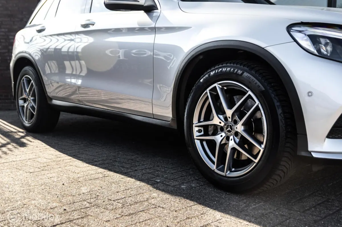 250 4MATIC Premium Plus AMG