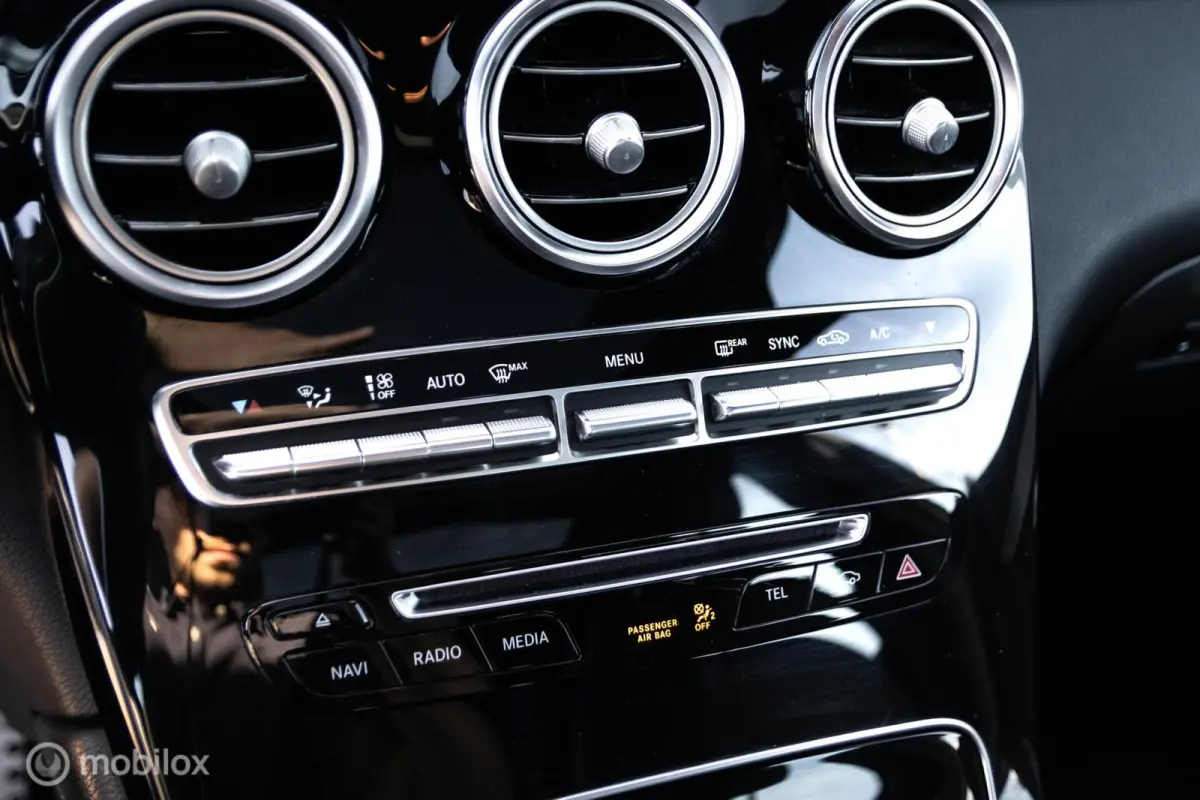 250 4MATIC Premium Plus AMG