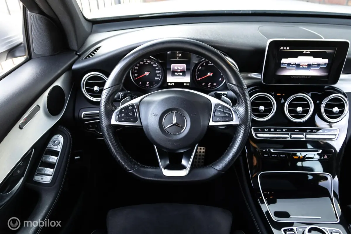 250 4MATIC Premium Plus AMG