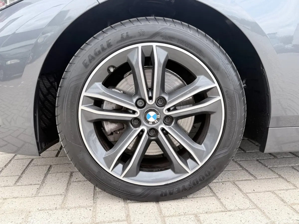 118i Executive Edition | Carplay | PDC | Navi | Sportstuur
