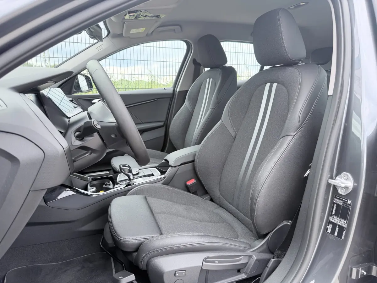 118i Executive Edition | Carplay | PDC | Navi | Sportstuur