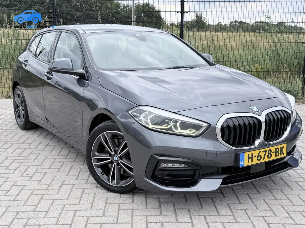 118i Executive Edition | Carplay | PDC | Navi | Sportstuur