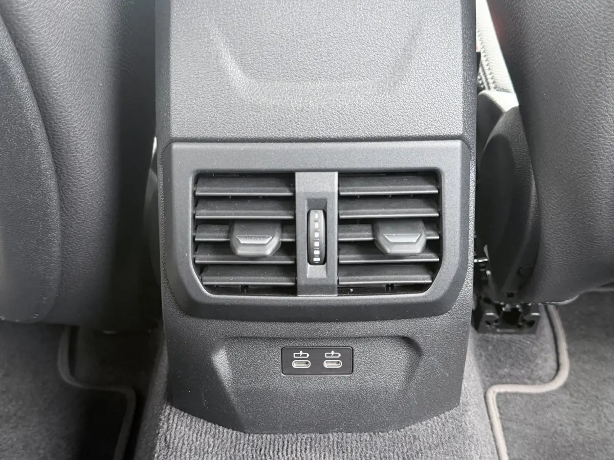 118i Executive Edition | Carplay | PDC | Navi | Sportstuur