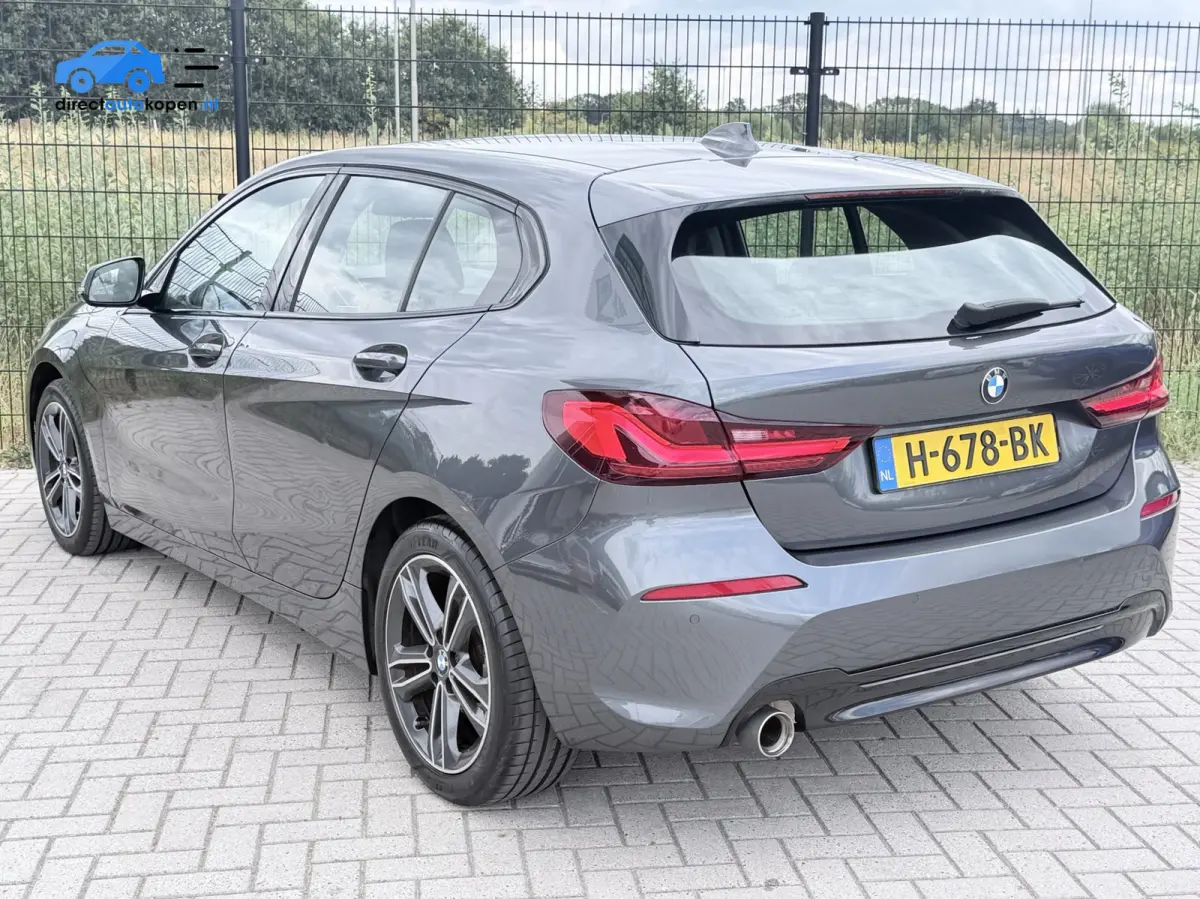 118i Executive Edition | Carplay | PDC | Navi | Sportstuur