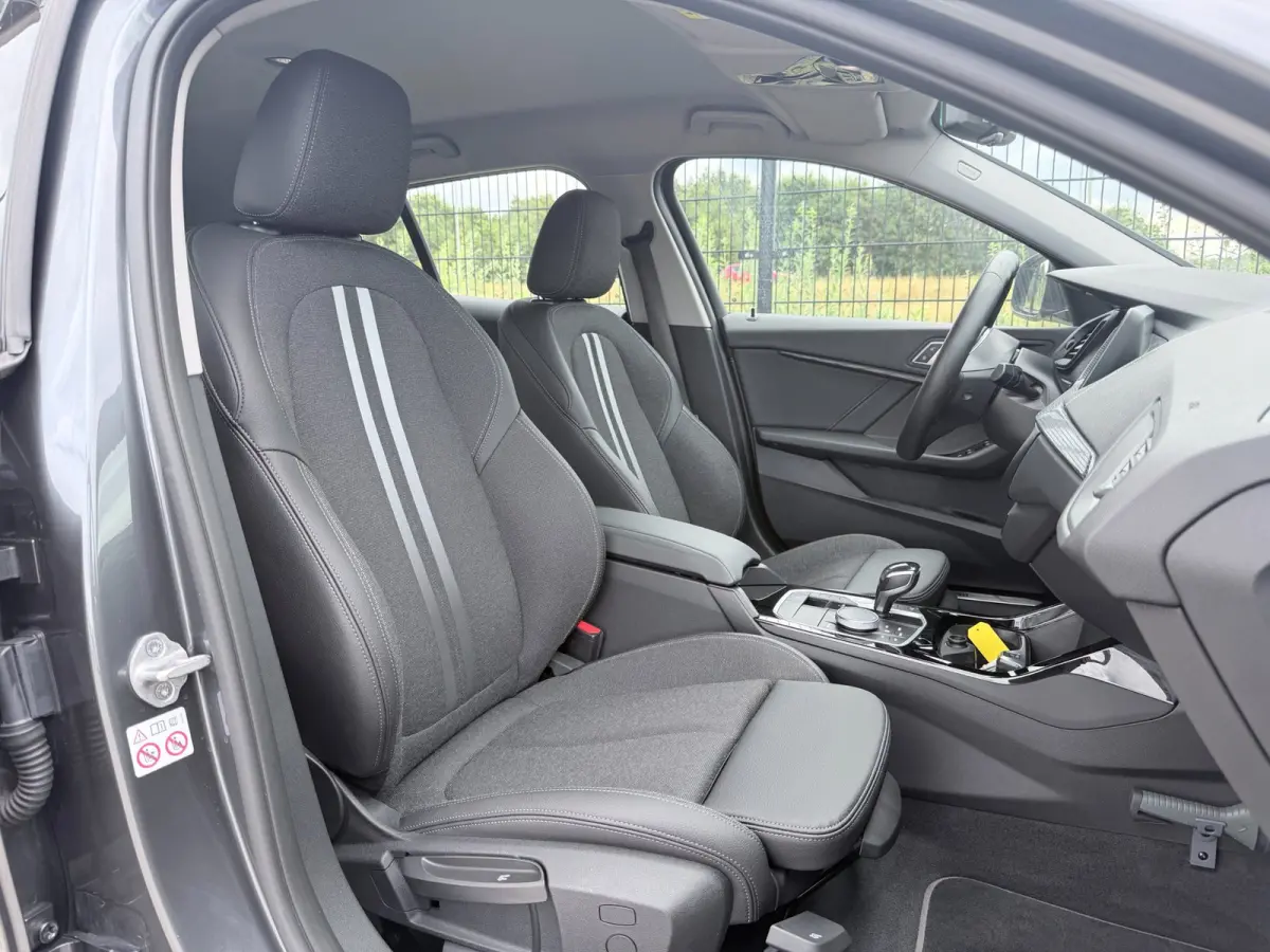 118i Executive Edition | Carplay | PDC | Navi | Sportstuur