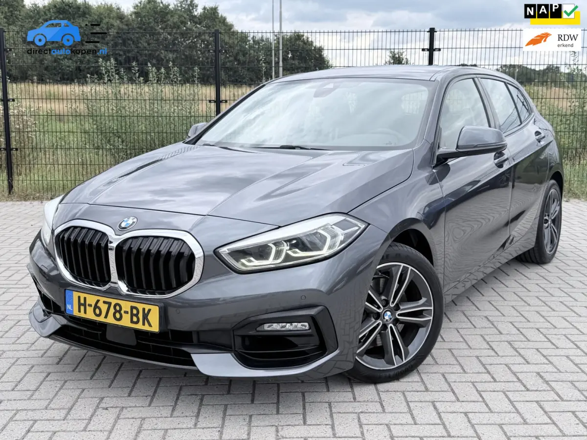 118i Executive Edition | Carplay | PDC | Navi | Sportstuur