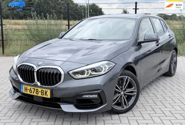 118i Executive Edition | Carplay | PDC | Navi | Sportstuur