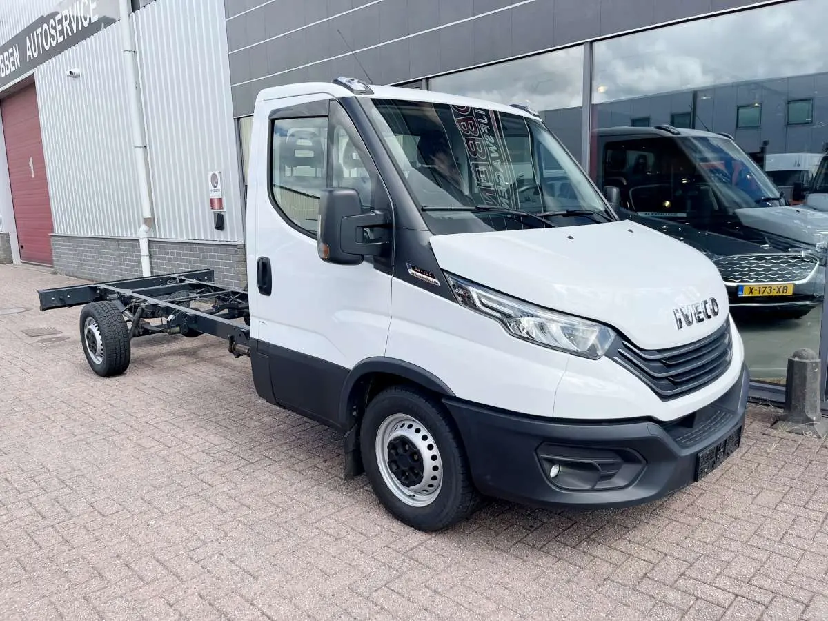 35S18 HA8 3.0 410 Aut. Chassis Cabine Airco/Cruise/Nav