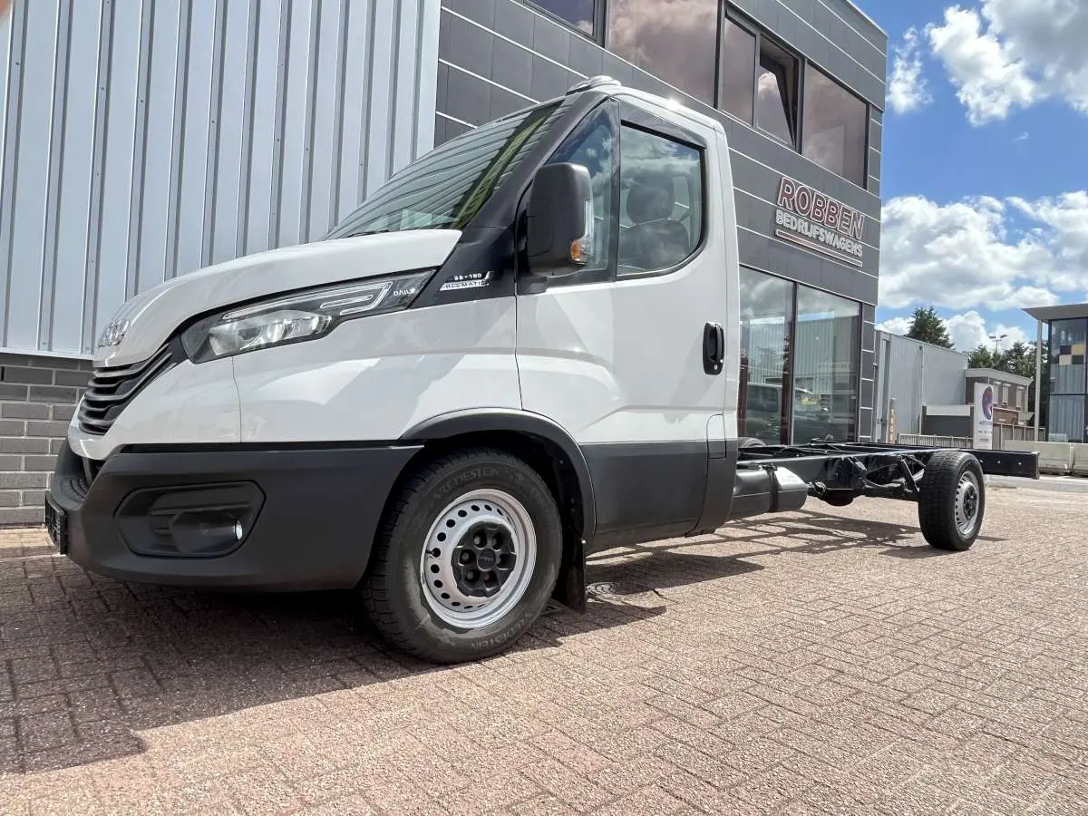 35S18 HA8 3.0 410 Aut. Chassis Cabine Airco/Cruise/Nav