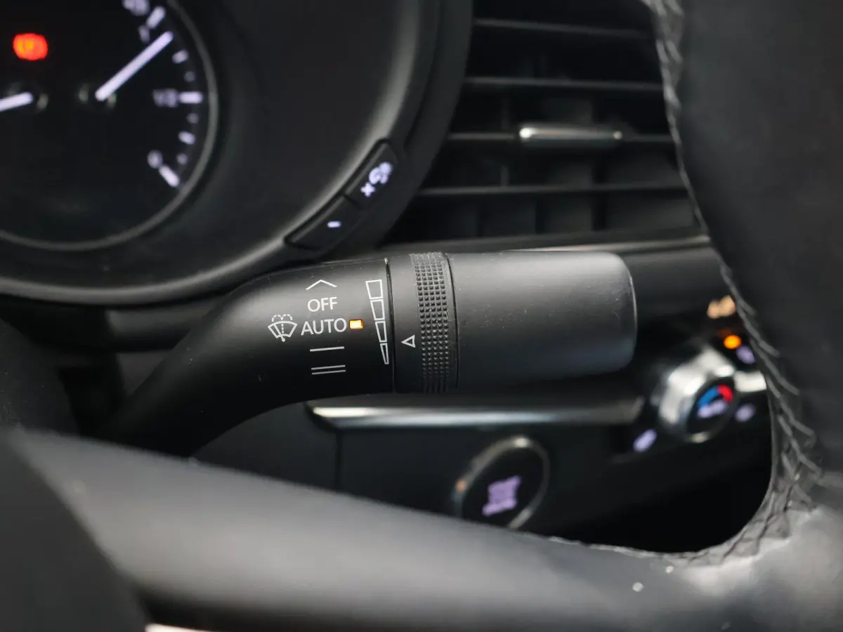 2.0 e-SkyActiv-X M HYBRID 186 PK LUXURY + CARPLAY | BOSE | HEAD-UP | ADAPTIVE CRUISE | MEMORY | STOEL/STUURVERW.