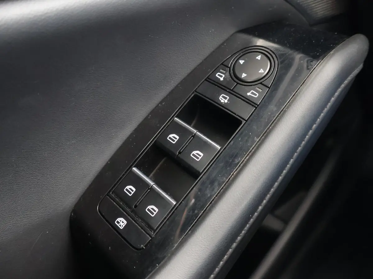 2.0 e-SkyActiv-X M HYBRID 186 PK LUXURY + CARPLAY | BOSE | HEAD-UP | ADAPTIVE CRUISE | MEMORY | STOEL/STUURVERW.