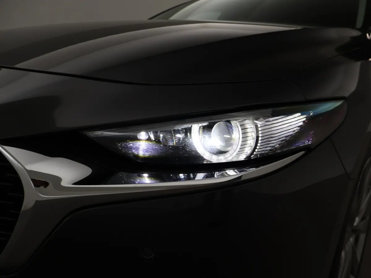 2.0 e-SkyActiv-X M HYBRID 186 PK LUXURY + CARPLAY | BOSE | HEAD-UP | ADAPTIVE CRUISE | MEMORY | STOEL/STUURVERW.