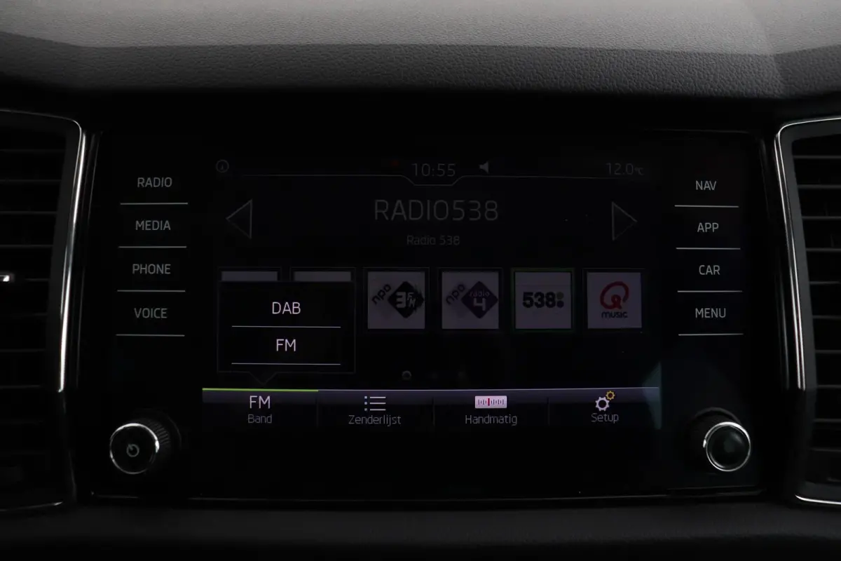 1.5 TSI Business Edition | Trekhaak | CarPlay | Automaat | Canton Geluid | Camera |