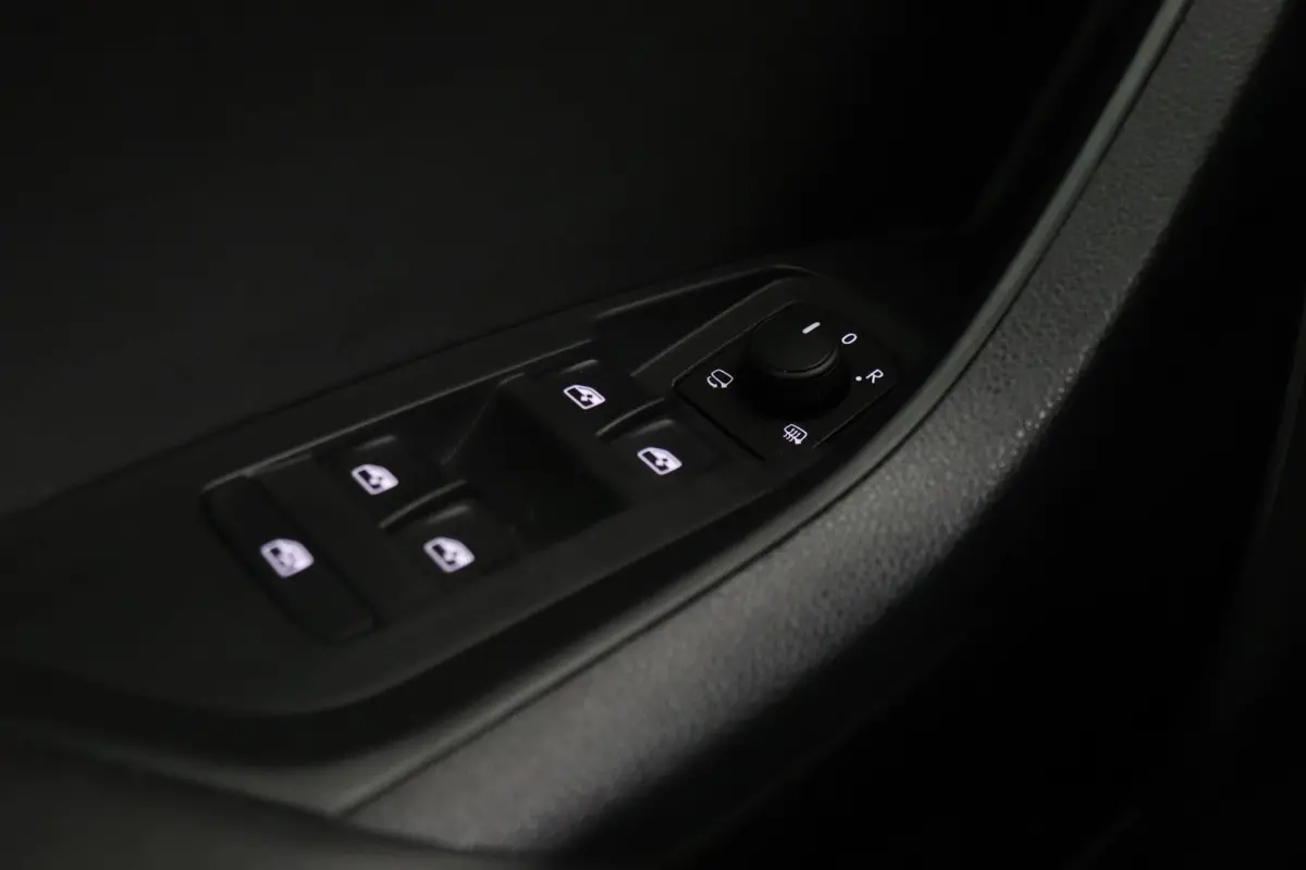 1.5 TSI Business Edition | Trekhaak | CarPlay | Automaat | Canton Geluid | Camera |