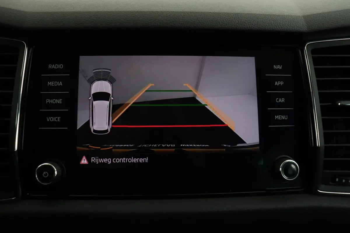 1.5 TSI Business Edition | Trekhaak | CarPlay | Automaat | Canton Geluid | Camera |