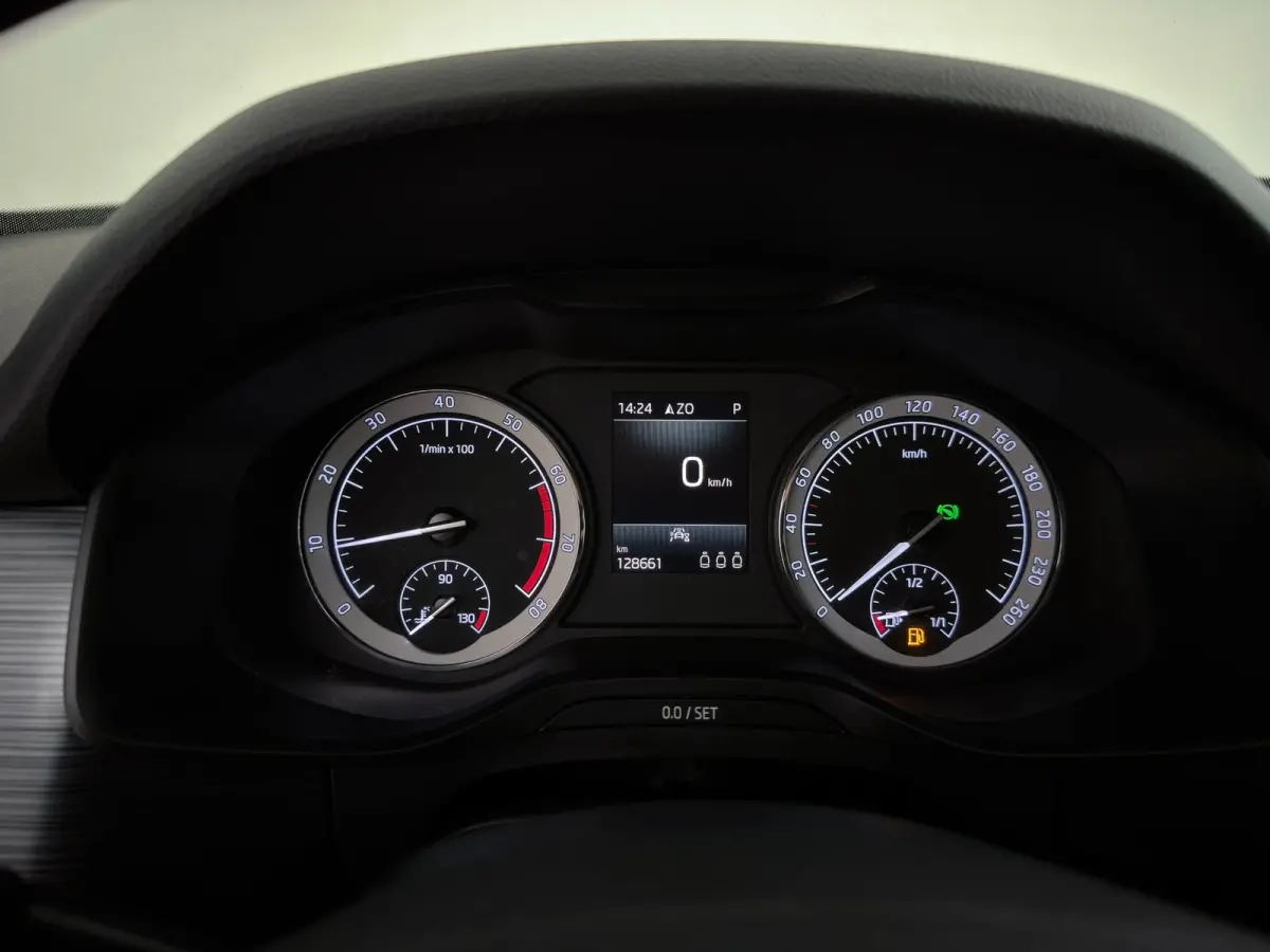 1.5 TSI Business Edition | Trekhaak | CarPlay | Automaat | Canton Geluid | Camera |