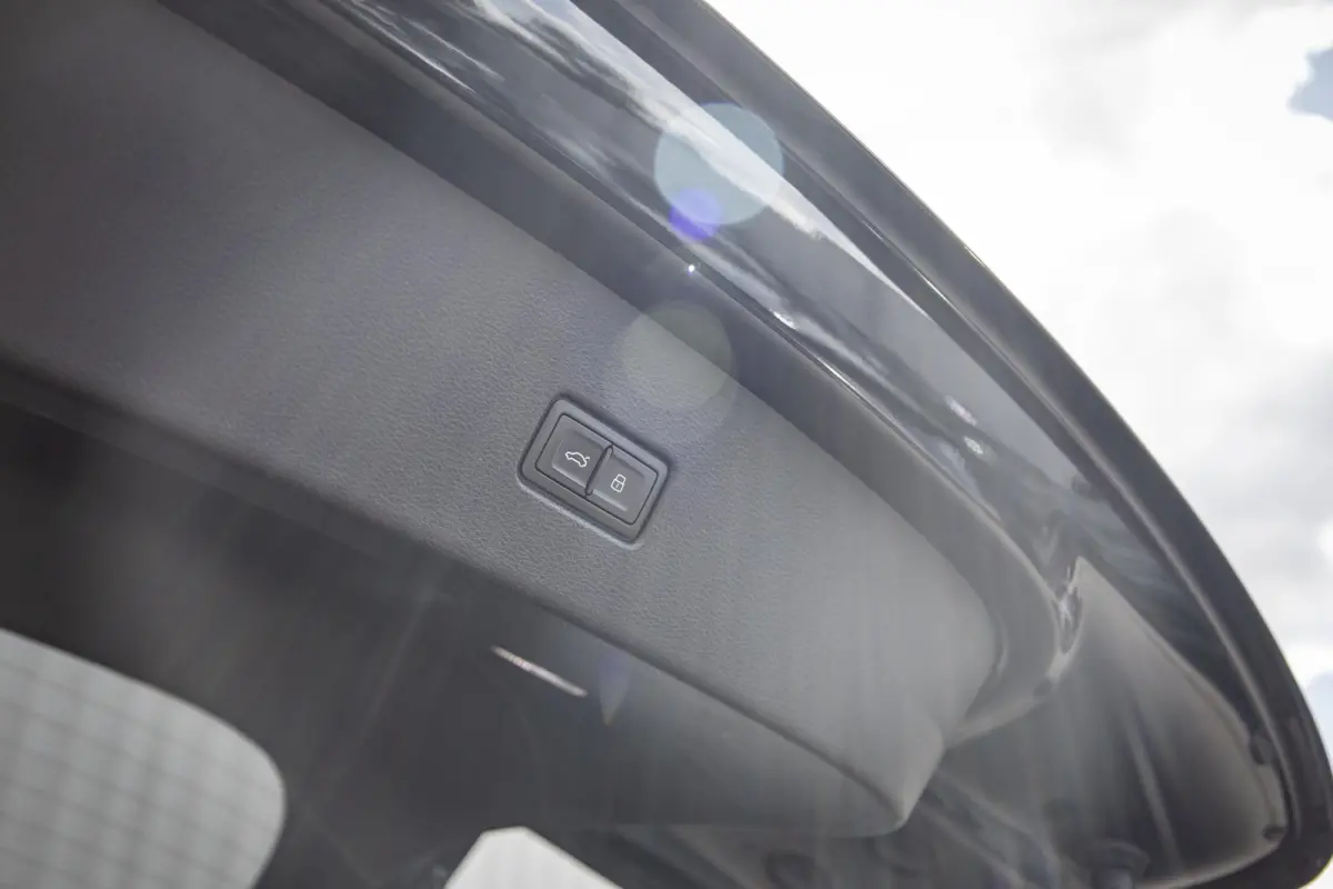 55 TFSI e 367pk S edition | LMV 19'' | Trekhaak Uitklapbaar