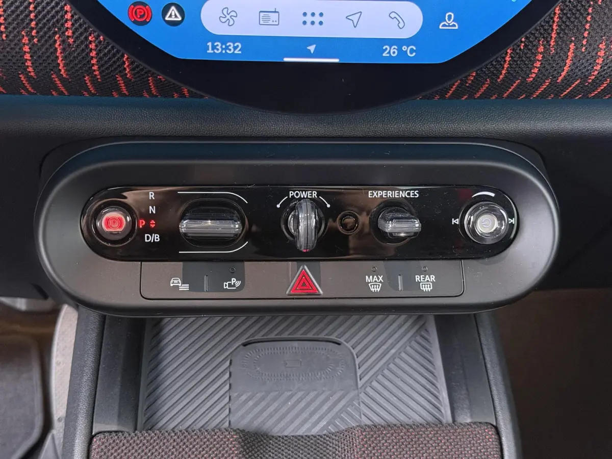 E John Cooper Works | Pakket-L | Stuur- Stoelverwarming | Panoramadak | Harman/Kardon | Head-Up Display |