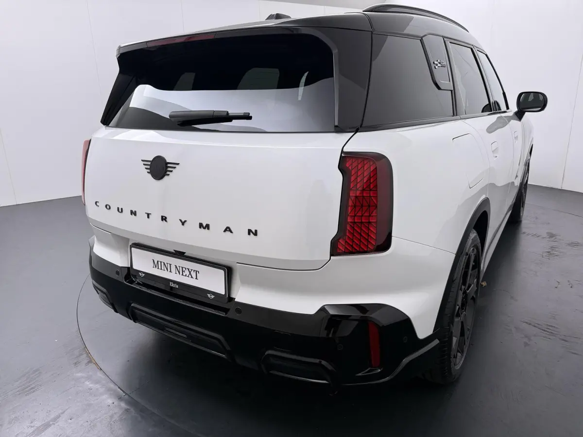 E John Cooper Works | Pakket-L | Stuur- Stoelverwarming | Panoramadak | Harman/Kardon | Head-Up Display |