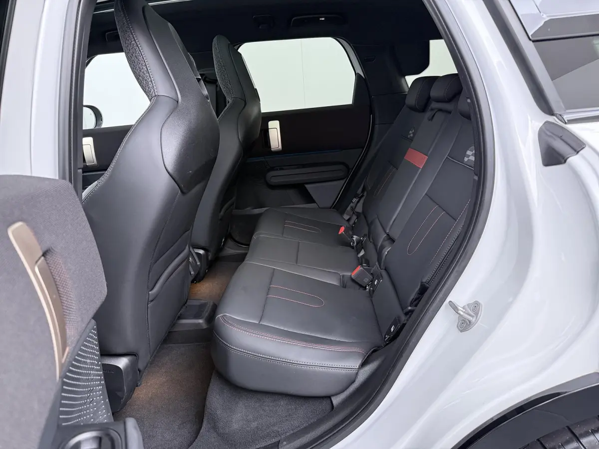 E John Cooper Works | Pakket-L | Stuur- Stoelverwarming | Panoramadak | Harman/Kardon | Head-Up Display |