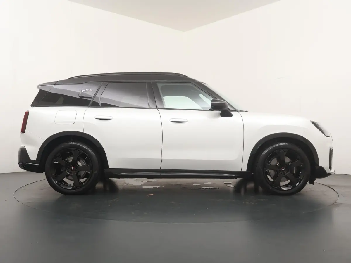 E John Cooper Works | Pakket-L | Stuur- Stoelverwarming | Panoramadak | Harman/Kardon | Head-Up Display |